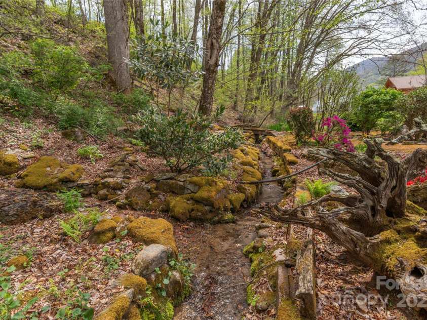 287 Caldwell Drive, Maggie Valley, NC 28751.  MLS# CAR4248153, YatesRealty ID 583. 