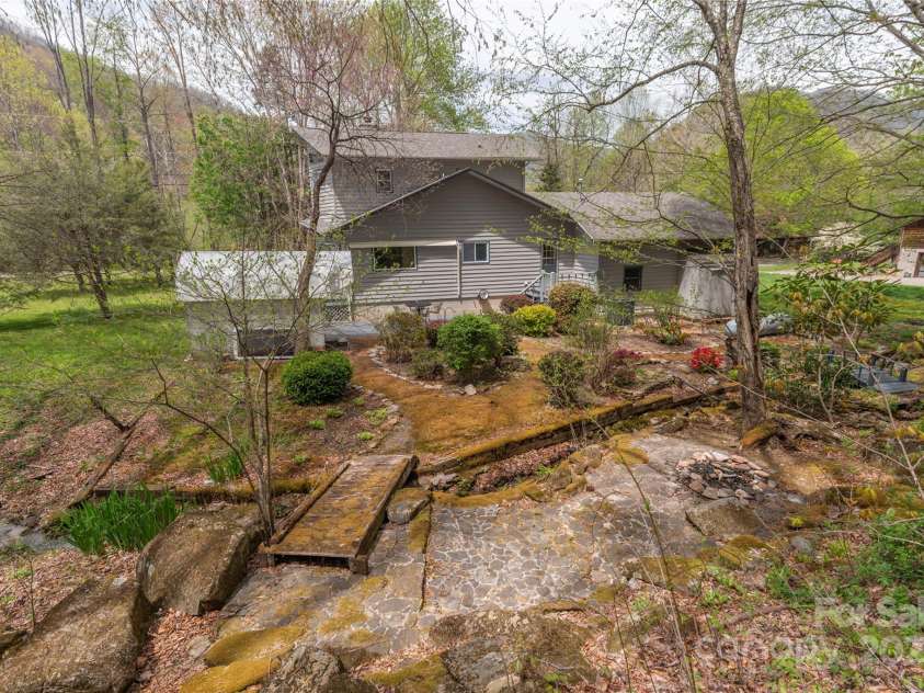 287 Caldwell Drive, Maggie Valley, NC 28751.  MLS# CAR4248153, YatesRealty ID 583. 