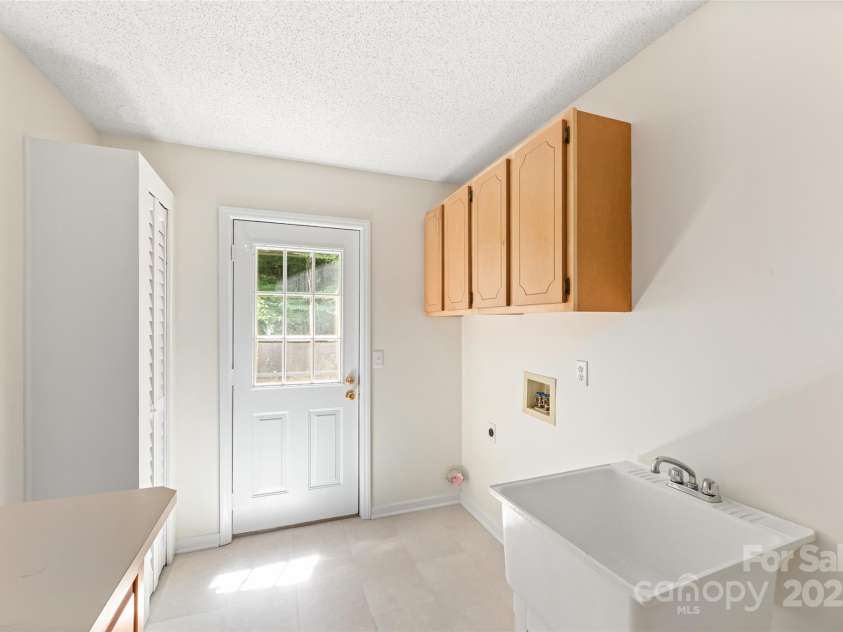 287 Caldwell Drive, Maggie Valley, NC 28751.  MLS# CAR4248153, YatesRealty ID 583. 
