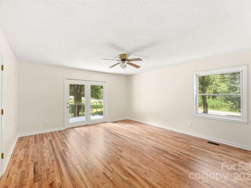 287 Caldwell Drive, Maggie Valley, NC 28751.  MLS# CAR4248153, YatesRealty ID 583. 