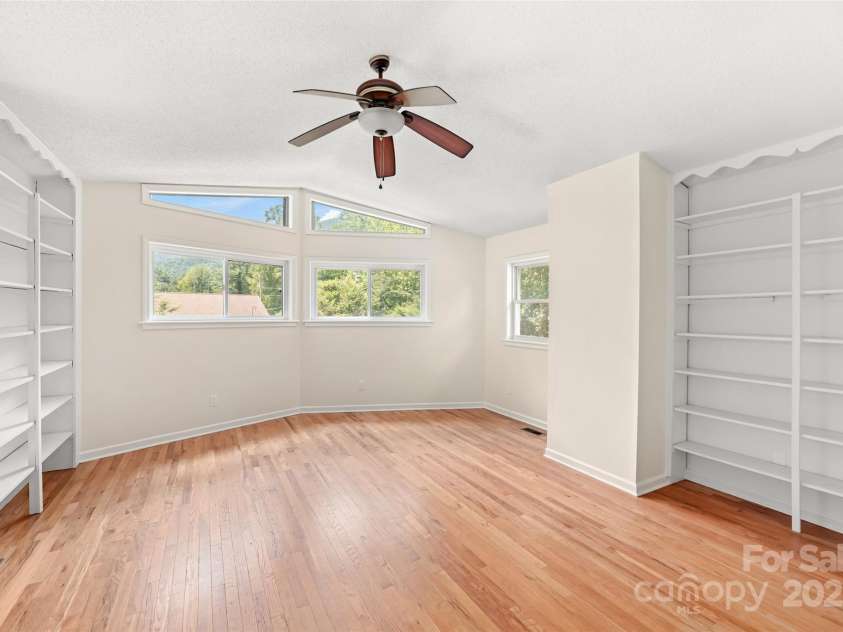 287 Caldwell Drive, Maggie Valley, NC 28751.  MLS# CAR4248153, YatesRealty ID 583. 