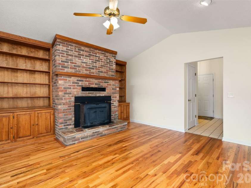 287 Caldwell Drive, Maggie Valley, NC 28751.  MLS# CAR4372019, YatesRealty ID 583. 