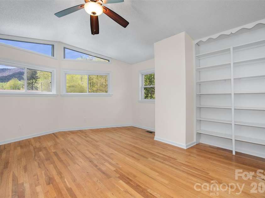 287 Caldwell Drive, Maggie Valley, NC 28751.  MLS# CAR4372019, YatesRealty ID 583. 