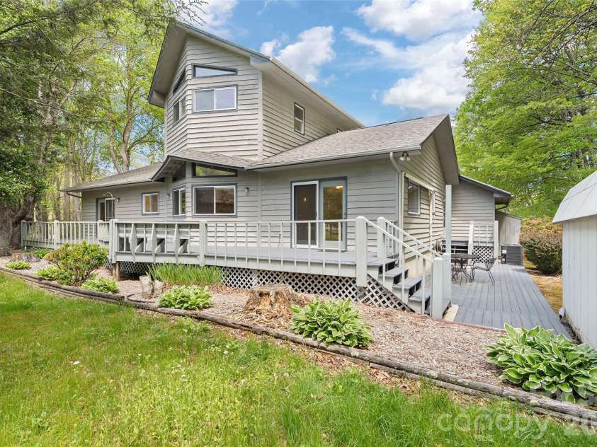 287 Caldwell Drive, Maggie Valley, NC 28751.  MLS# CAR4372019, YatesRealty ID 583. 