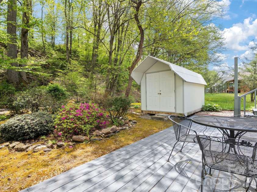 287 Caldwell Drive, Maggie Valley, NC 28751.  MLS# CAR4372019, YatesRealty ID 583. 