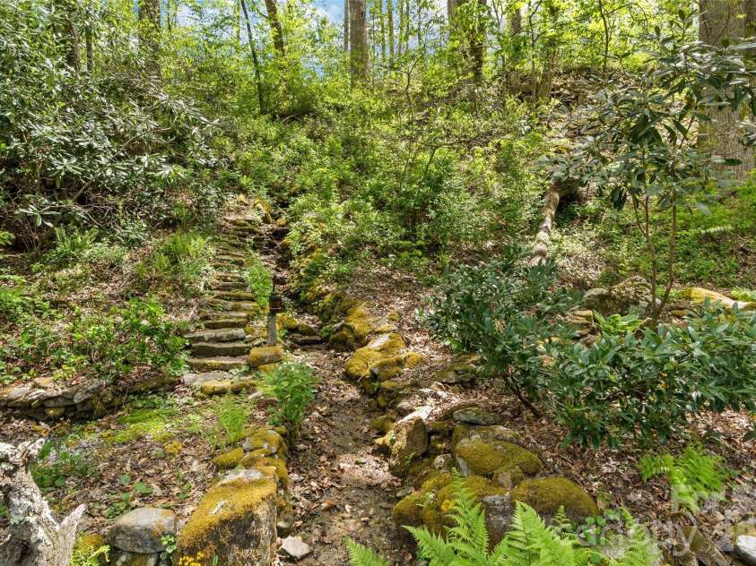 287 Caldwell Drive, Maggie Valley, NC 28751.  MLS# CAR4372019, YatesRealty ID 583. 