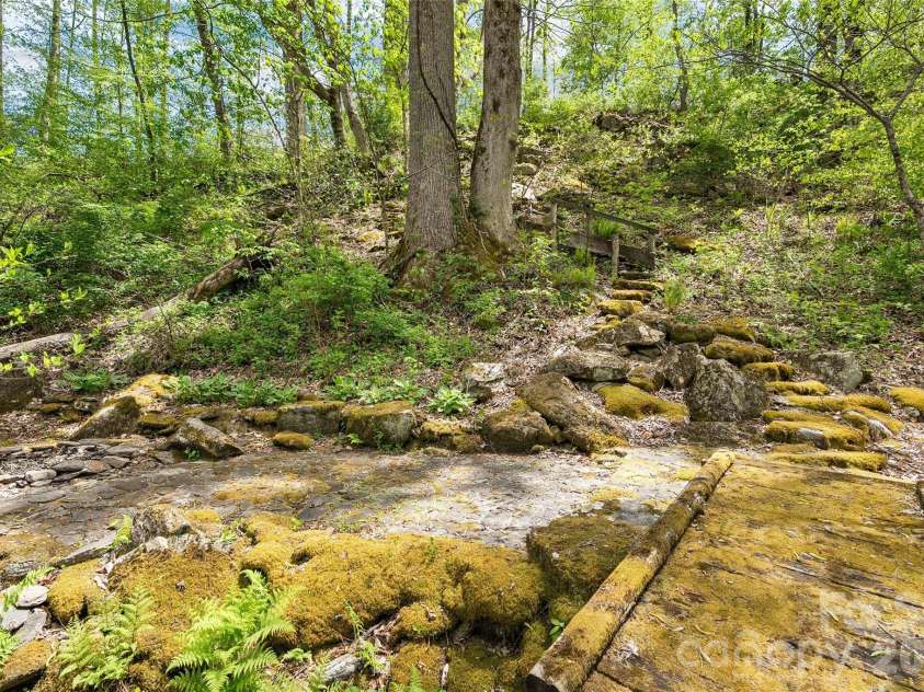 287 Caldwell Drive, Maggie Valley, NC 28751.  MLS# CAR4372019, YatesRealty ID 583. 