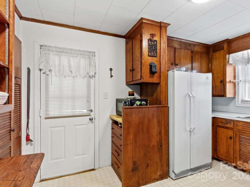 129 Ann Street, Salisbury, NC 28146.  MLS# CAR4208432, YatesRealty ID 5830. 