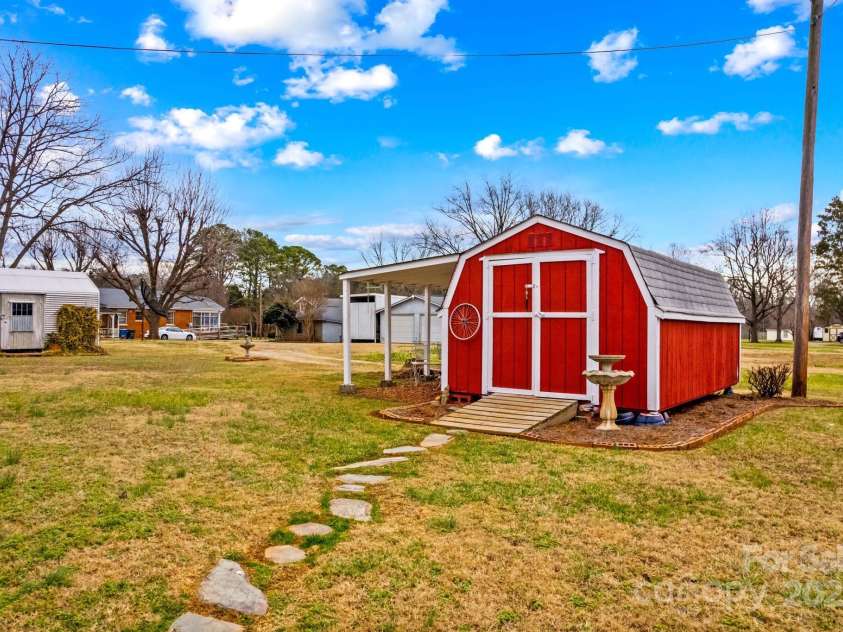 129 Ann Street, Salisbury, NC 28146.  MLS# CAR4208432, YatesRealty ID 5830. 