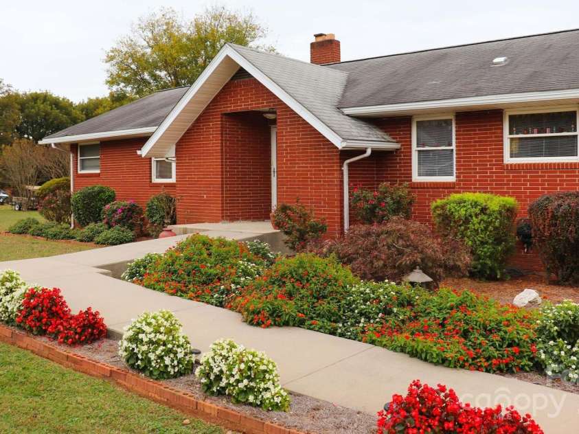 129 Ann Street, Salisbury, NC 28146.  MLS# CAR4208432, YatesRealty ID 5830. 