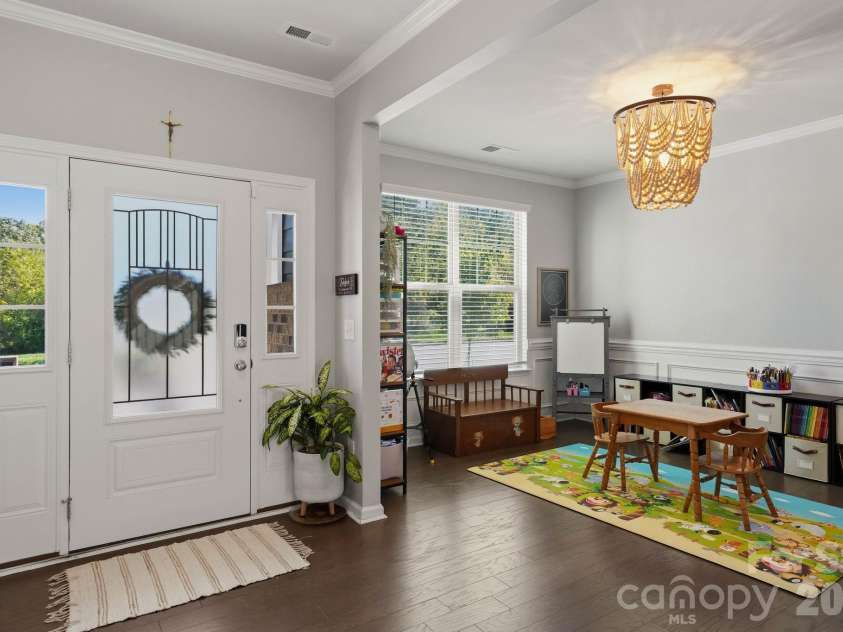 15415 Davidson East Drive, Davidson, NC 28036.  MLS# CAR4435063, YatesRealty ID 58300. 