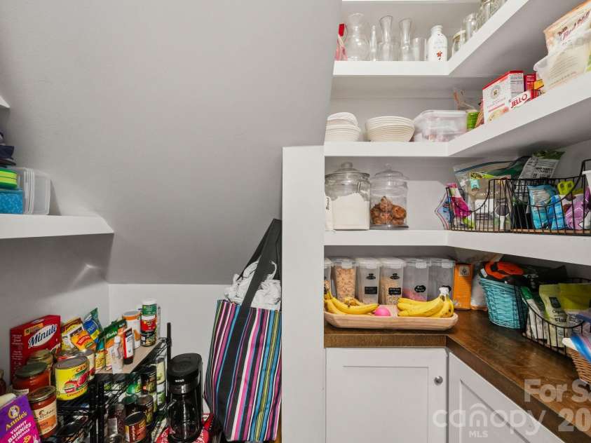 15415 Davidson East Drive, Davidson, NC 28036.  MLS# CAR4435063, YatesRealty ID 58300. 