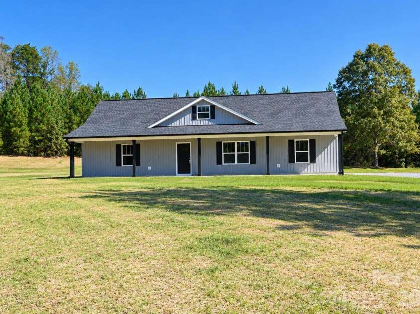 3052 Henry Knob Road, Clover, SC 29710.  MLS# CAR4435893, YatesRealty ID 58301. 
