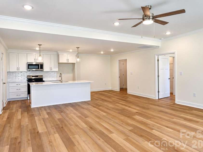 3052 Henry Knob Road, Clover, SC 29710.  MLS# CAR4435893, YatesRealty ID 58301. 
