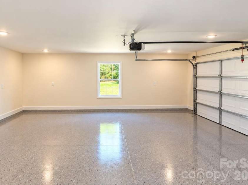 3052 Henry Knob Road, Clover, SC 29710.  MLS# CAR4435893, YatesRealty ID 58301. 