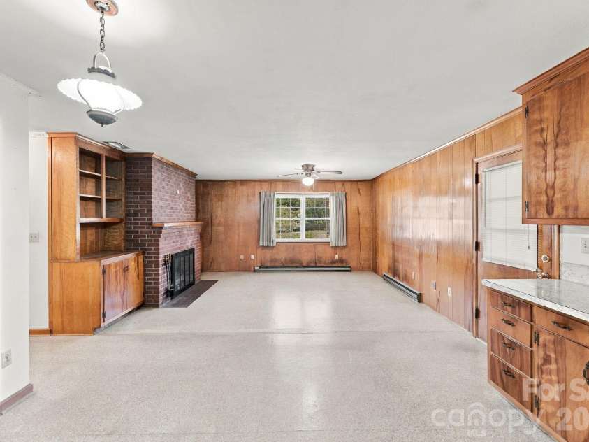 140 Winterlocken Road, Salisbury, NC 28144.  MLS# CAR4436715, YatesRealty ID 58309. Open Concept Kitchen and Den