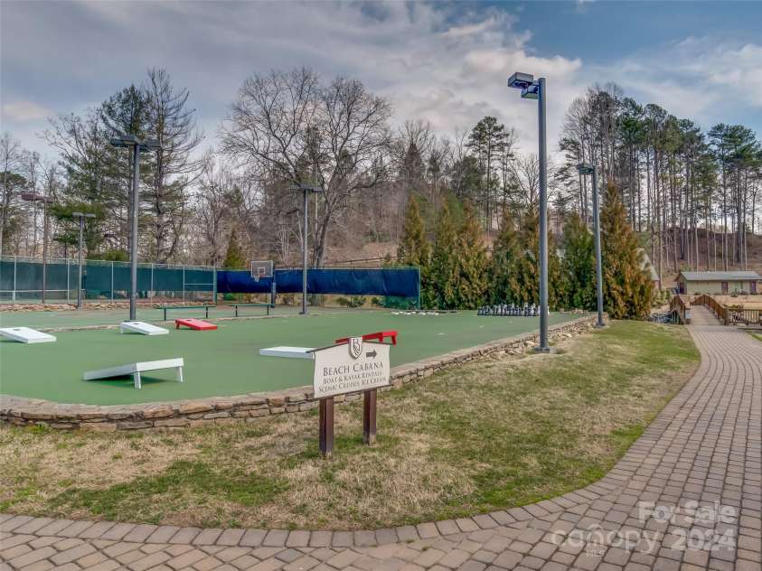 136 Knob Lane, Lake Lure, NC 28746.  MLS# CAR4177604, YatesRealty ID 5831. 