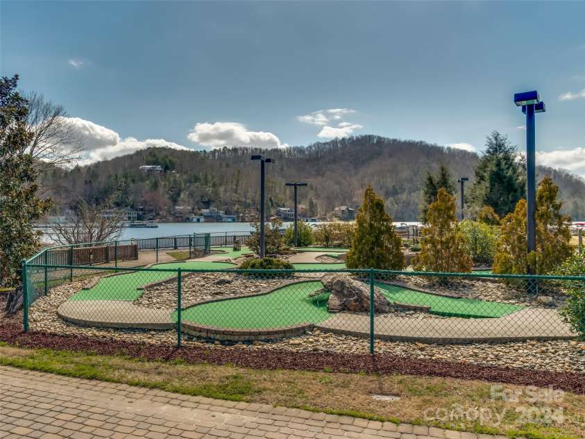 136 Knob Lane, Lake Lure, NC 28746.  MLS# CAR4177604, YatesRealty ID 5831. 