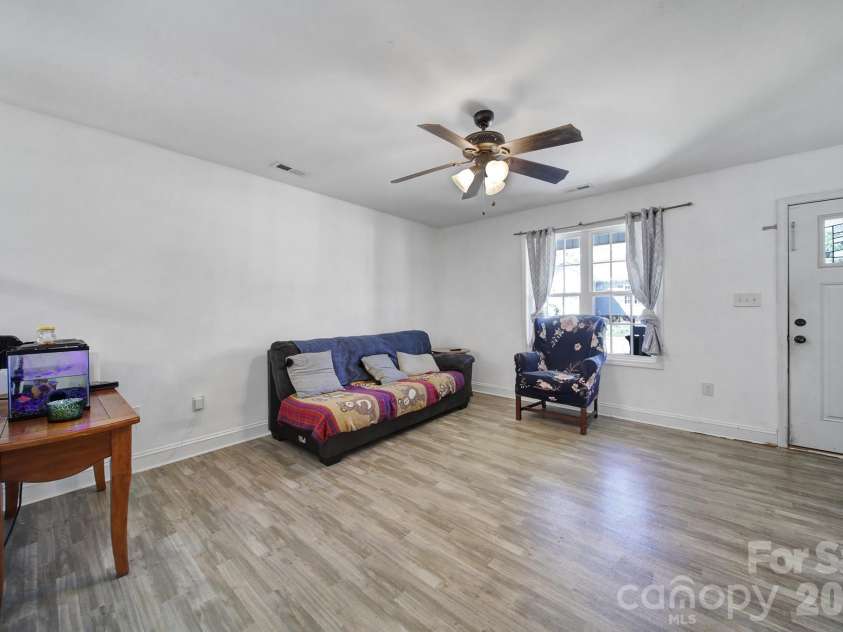 41 Saint Mary Avenue, Concord, NC 28025.  MLS# CAR4353345, YatesRealty ID 5831. 