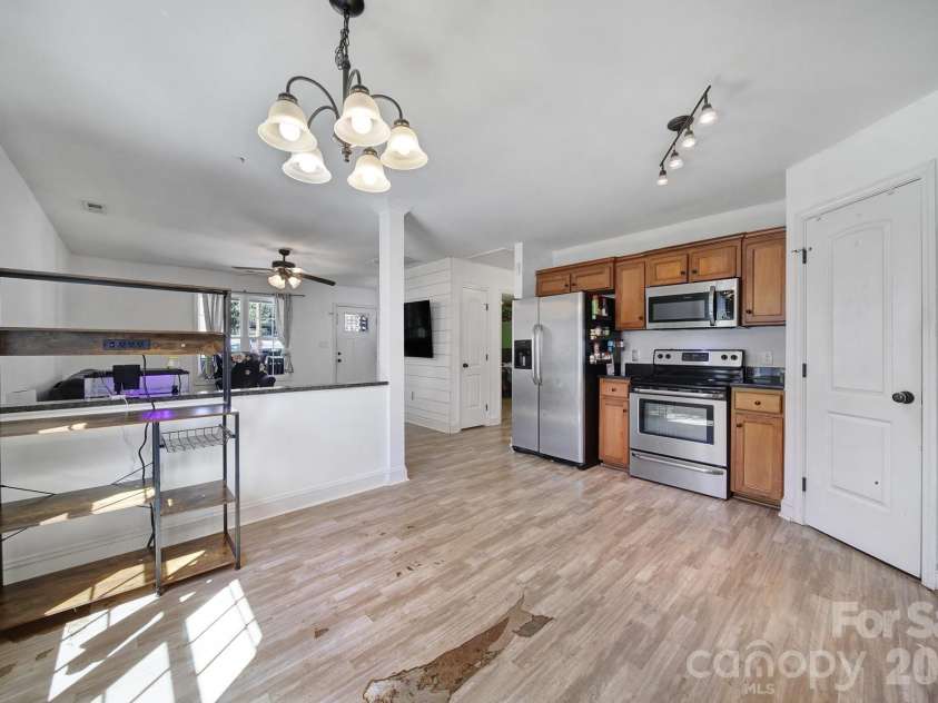 41 Saint Mary Avenue, Concord, NC 28025.  MLS# CAR4353345, YatesRealty ID 5831. 