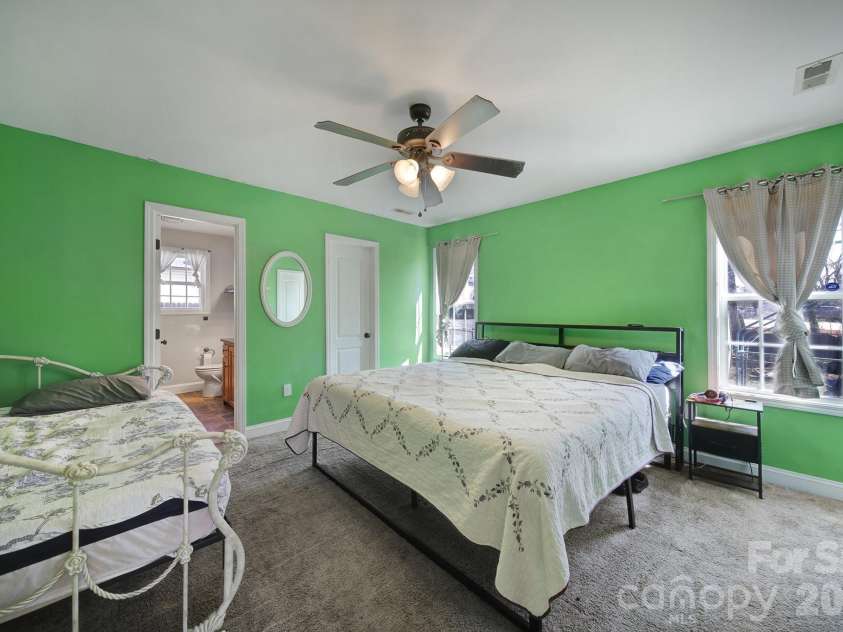 41 Saint Mary Avenue, Concord, NC 28025.  MLS# CAR4353345, YatesRealty ID 5831. 