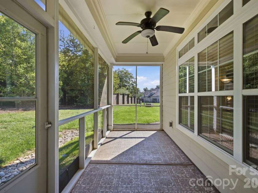 8424 Loxton Circle, Charlotte, NC 28214.  MLS# CAR4435879, YatesRealty ID 58311. 