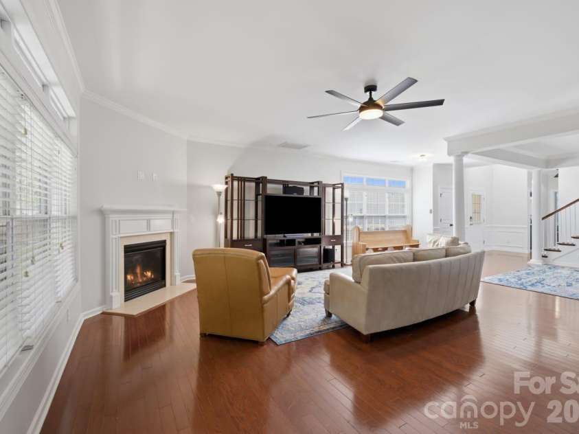 8424 Loxton Circle, Charlotte, NC 28214.  MLS# CAR4435879, YatesRealty ID 58311. 