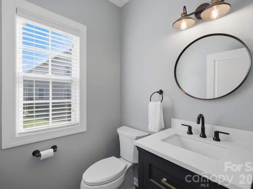 8424 Loxton Circle, Charlotte, NC 28214.  MLS# CAR4435879, YatesRealty ID 58311. 