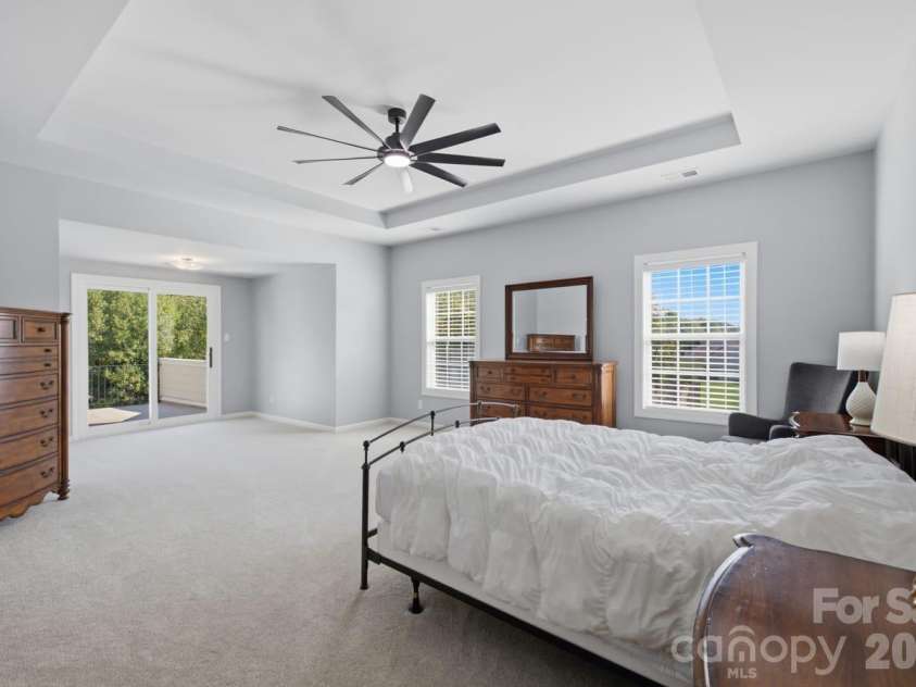 8424 Loxton Circle, Charlotte, NC 28214.  MLS# CAR4435879, YatesRealty ID 58311. 