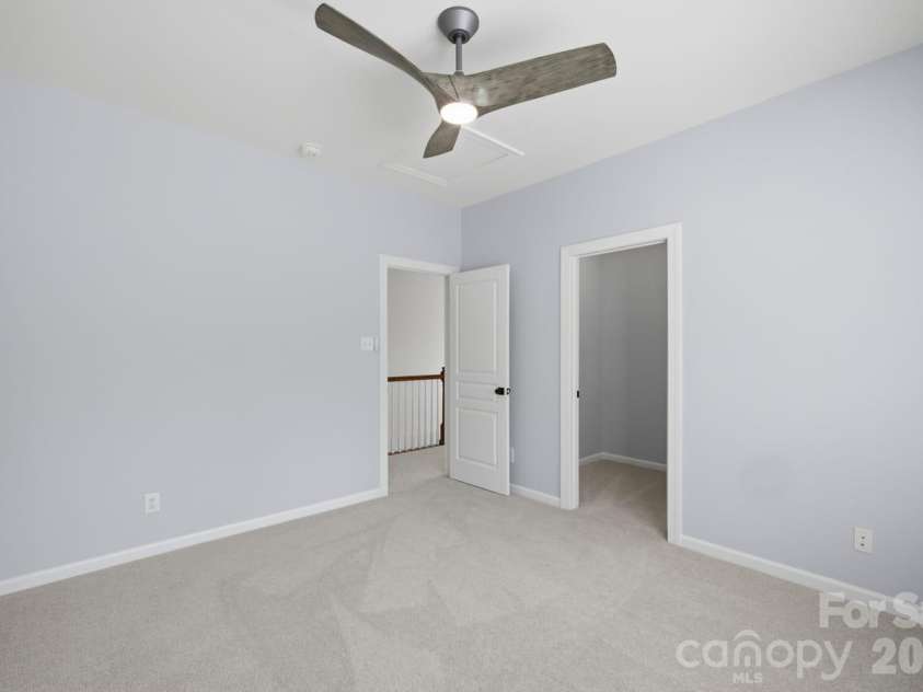 8424 Loxton Circle, Charlotte, NC 28214.  MLS# CAR4435879, YatesRealty ID 58311. 