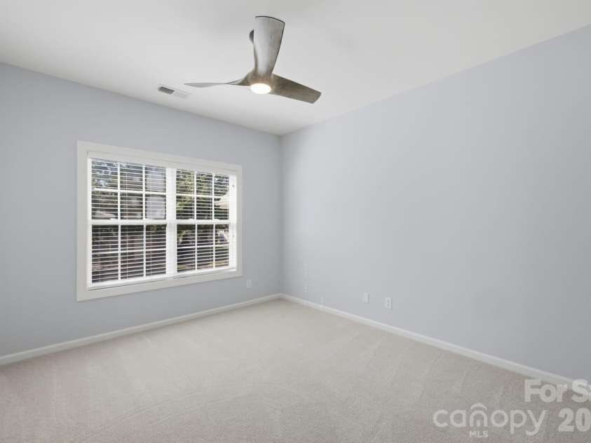 8424 Loxton Circle, Charlotte, NC 28214.  MLS# CAR4435879, YatesRealty ID 58311. 