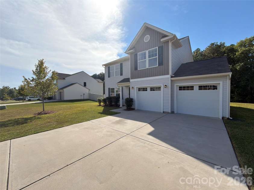 827 Yorkshire Drive, Albemarle, NC 28001.  MLS# CAR4437206, YatesRealty ID 58319. 