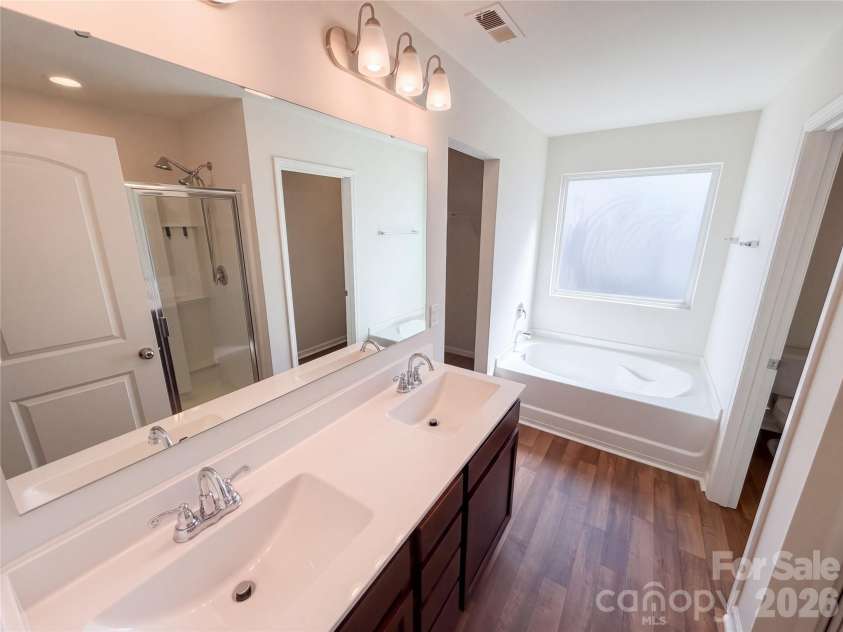827 Yorkshire Drive, Albemarle, NC 28001.  MLS# CAR4437206, YatesRealty ID 58319. 