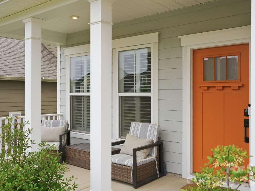 11016 Larkslea Lane, Charlotte, NC 28278.  MLS# CAR4412060, YatesRealty ID 5832. 