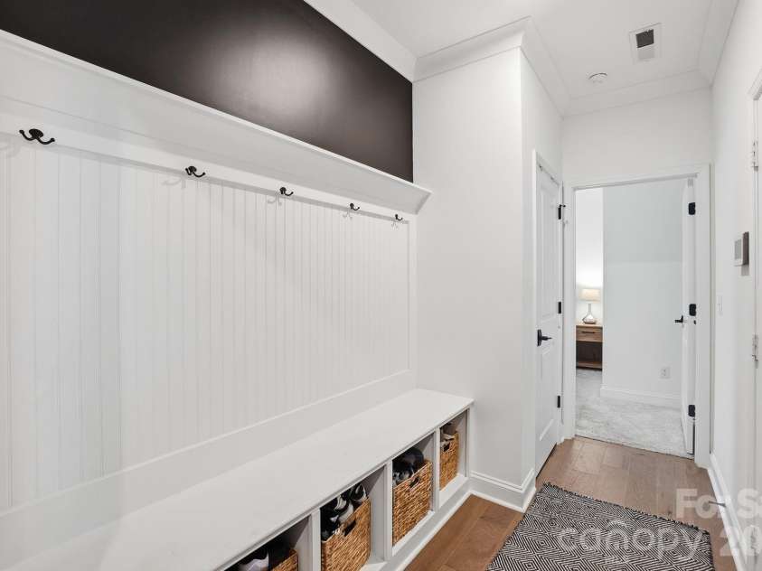 11016 Larkslea Lane, Charlotte, NC 28278.  MLS# CAR4412060, YatesRealty ID 5832. 