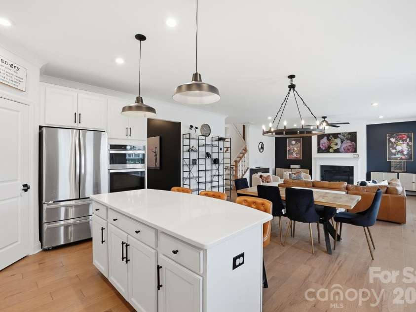 11016 Larkslea Lane, Charlotte, NC 28278.  MLS# CAR4412060, YatesRealty ID 5832. 