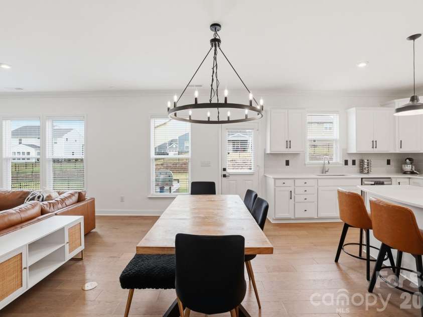 11016 Larkslea Lane, Charlotte, NC 28278.  MLS# CAR4412060, YatesRealty ID 5832. 