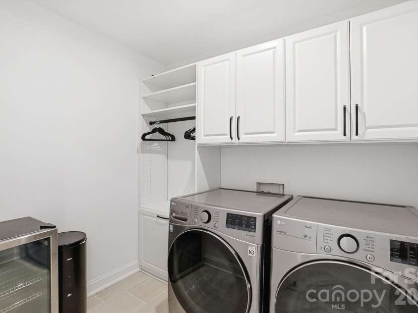 11016 Larkslea Lane, Charlotte, NC 28278.  MLS# CAR4412060, YatesRealty ID 5832. 