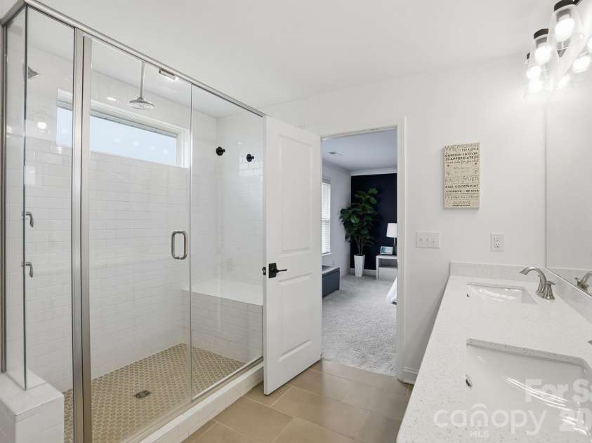 11016 Larkslea Lane, Charlotte, NC 28278.  MLS# CAR4412060, YatesRealty ID 5832. 