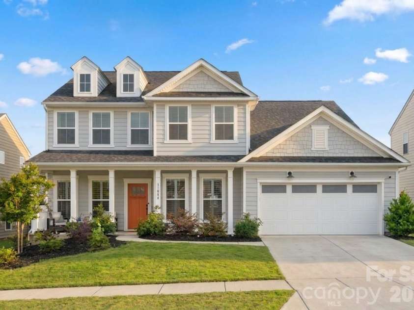 11016 Larkslea Lane, Charlotte, NC 28278.  MLS# CAR4412060, YatesRealty ID 5832. 