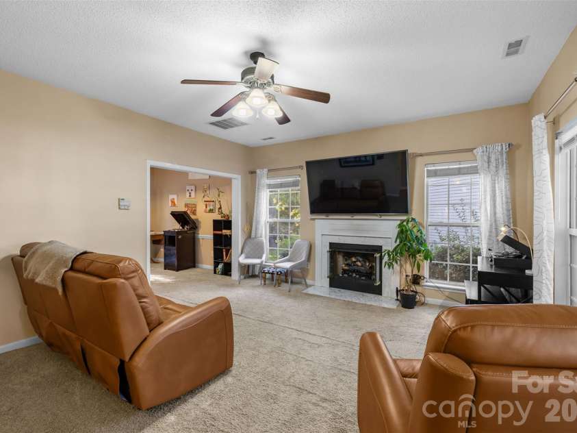 9803 Steed Court, Charlotte, NC 28269.  MLS# CAR4437221, YatesRealty ID 58322. 