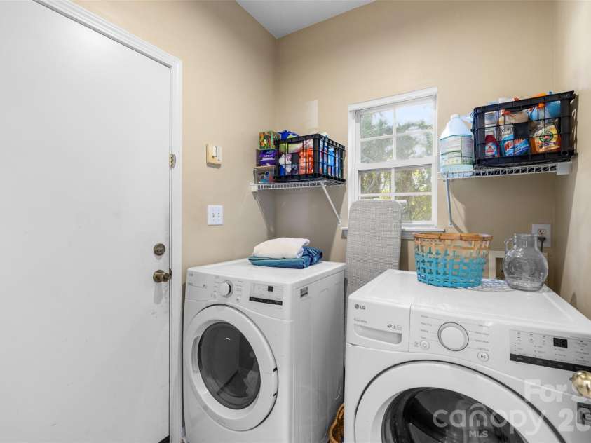 9803 Steed Court, Charlotte, NC 28269.  MLS# CAR4437221, YatesRealty ID 58322. 
