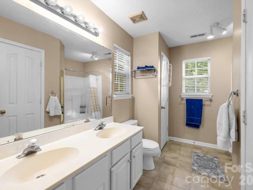 9803 Steed Court, Charlotte, NC 28269.  MLS# CAR4437221, YatesRealty ID 58322. 