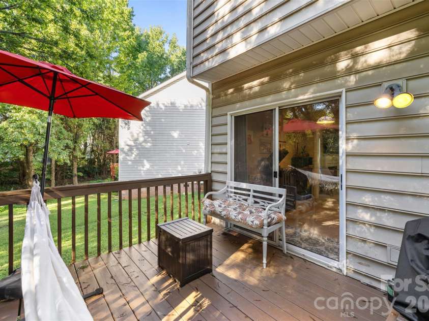9803 Steed Court, Charlotte, NC 28269.  MLS# CAR4437221, YatesRealty ID 58322. 