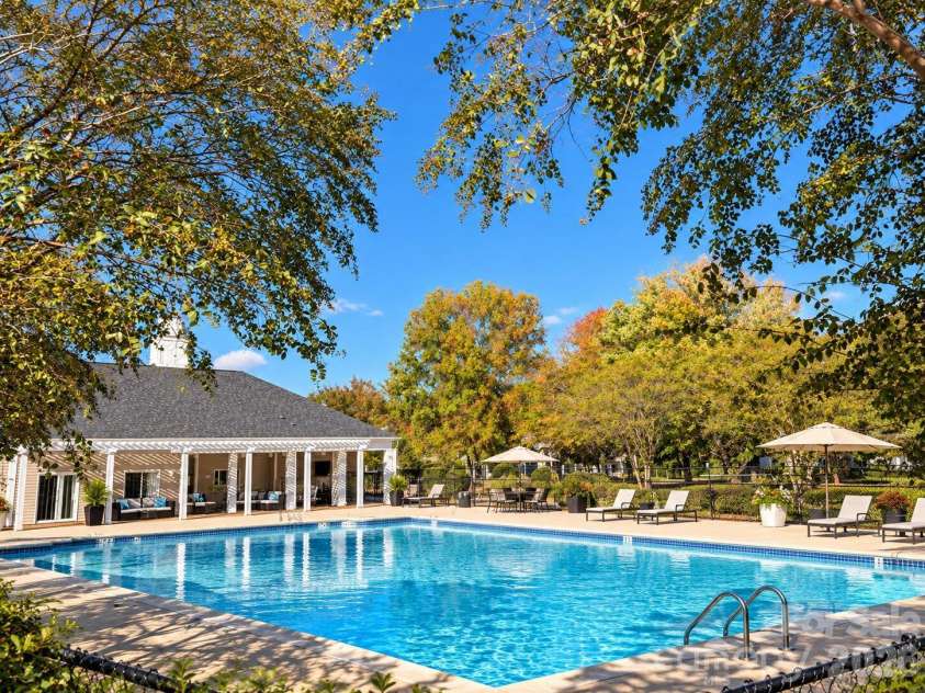 1620 Lynford Drive, Charlotte, NC 28215.  MLS# CAR4437273, YatesRealty ID 58324. 