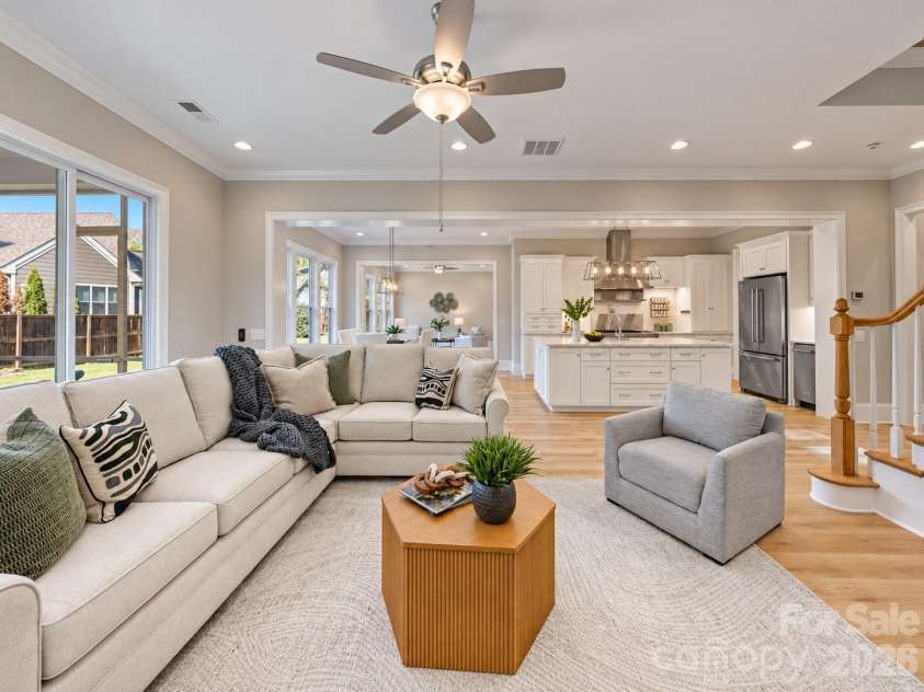 3416 Little Hope Road, Charlotte, NC 28209.  MLS# CAR4432413, YatesRealty ID 58327. 