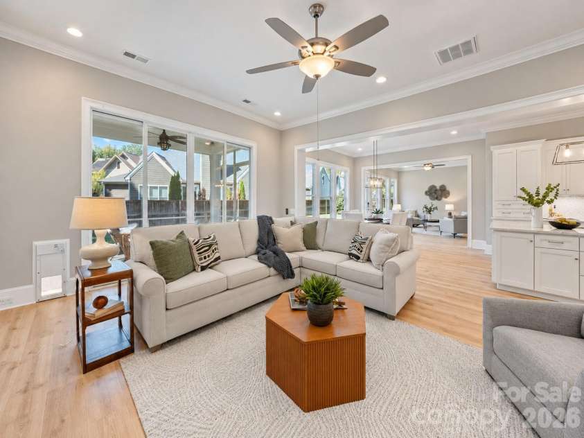 3416 Little Hope Road, Charlotte, NC 28209.  MLS# CAR4432413, YatesRealty ID 58327. 