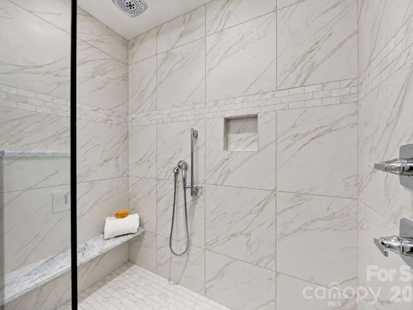 3416 Little Hope Road, Charlotte, NC 28209.  MLS# CAR4432413, YatesRealty ID 58327. 