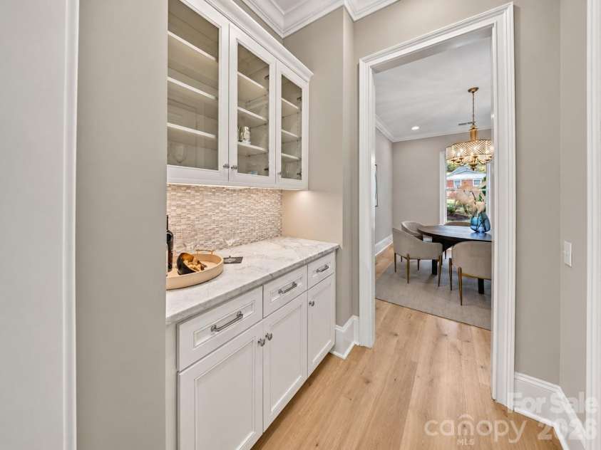 3416 Little Hope Road, Charlotte, NC 28209.  MLS# CAR4432413, YatesRealty ID 58327. 