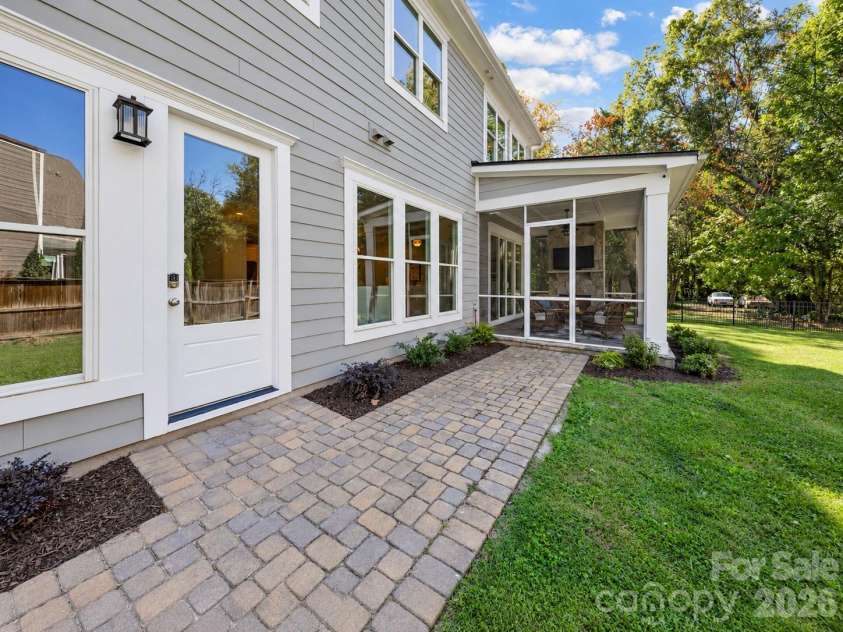 3416 Little Hope Road, Charlotte, NC 28209.  MLS# CAR4432413, YatesRealty ID 58327. 